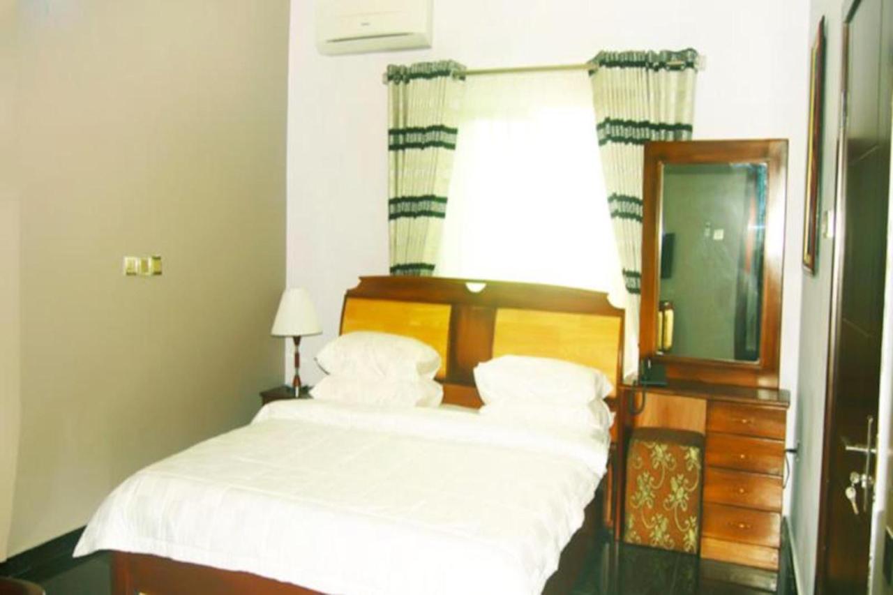 Milestone Hotel Ogombo Εξωτερικό φωτογραφία